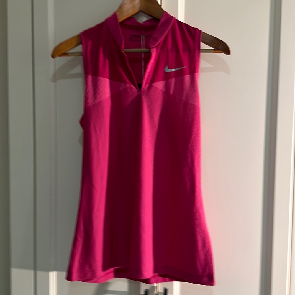 Nike golf tank